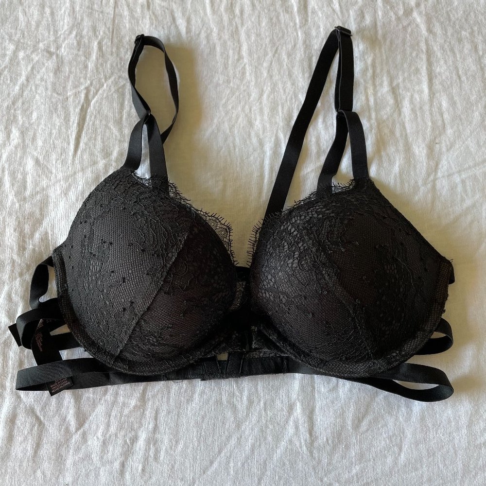 Victoria Secret Front Clip Bra in 32C